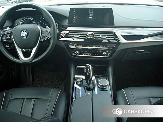 BMW 5 Series (G30) id 4563392 из Кореи 17