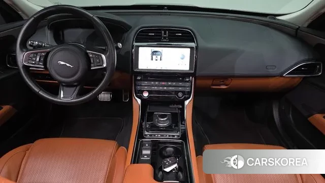 Jaguar XE id 3412911 из Кореи 17
