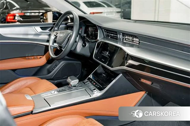 Audi A7L id 3857702 из Китая 19