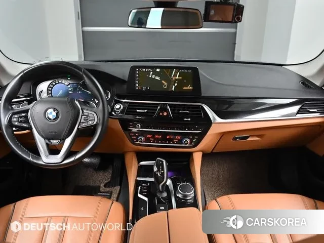 BMW 5 Series (G30) id 3303003 из Кореи 17