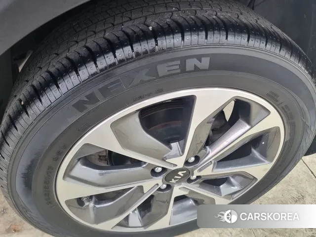 Kia Stonic id 3494865 из Кореи 17