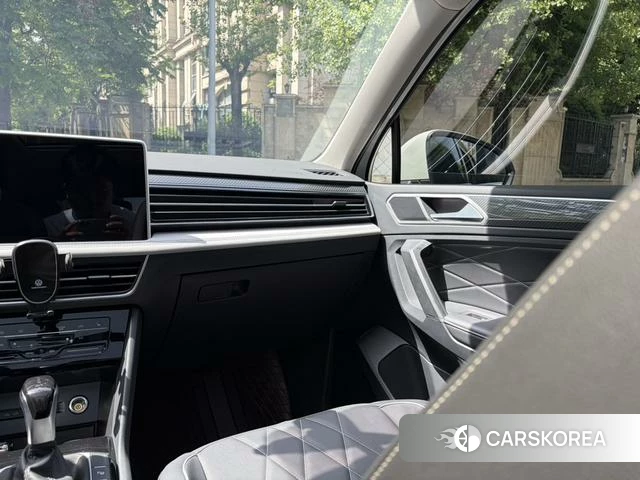 Volkswagen Tiguan L id 4215577 из Китая 24