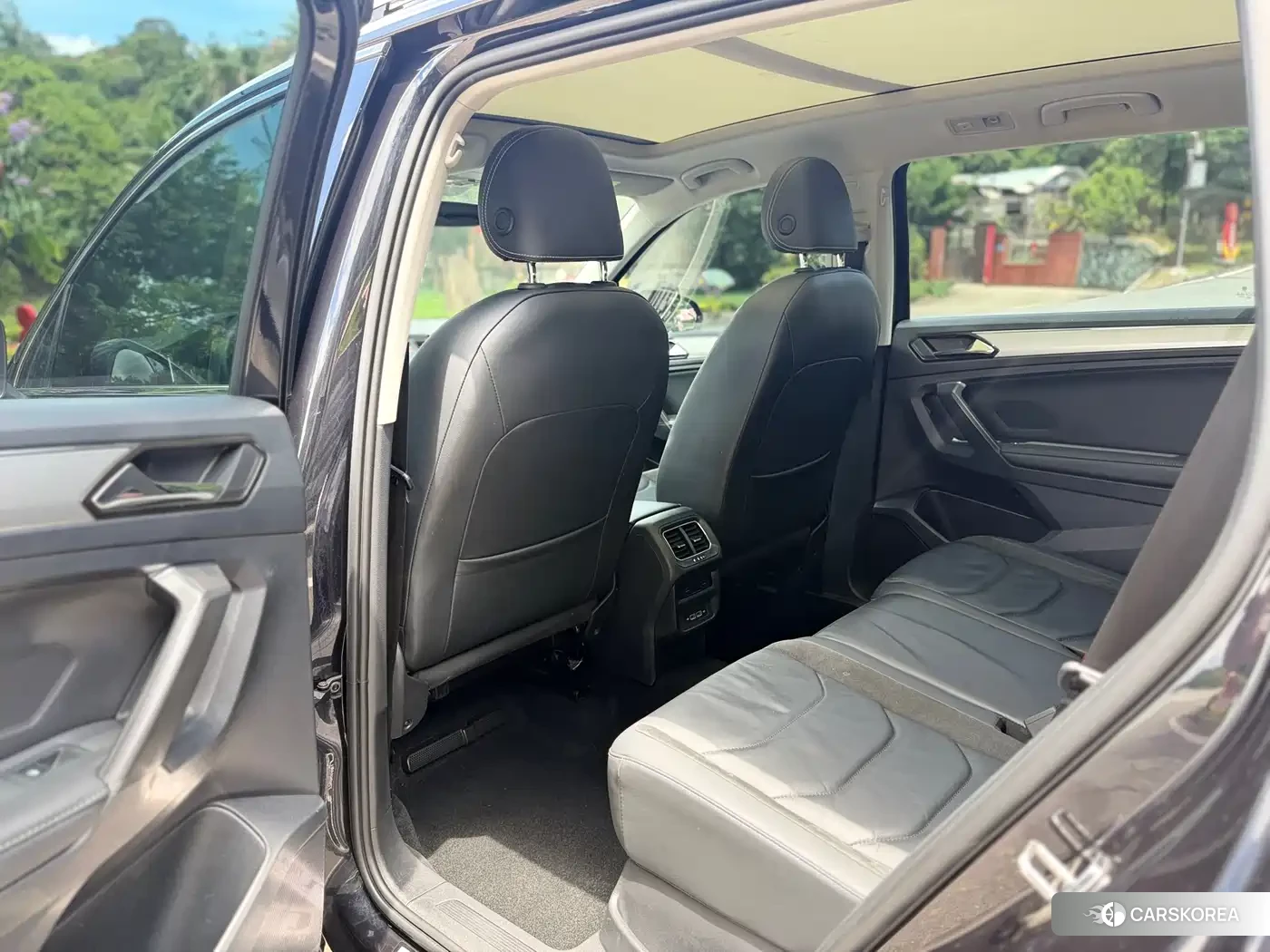 Volkswagen Tiguan L id 4653984 из Китая 7