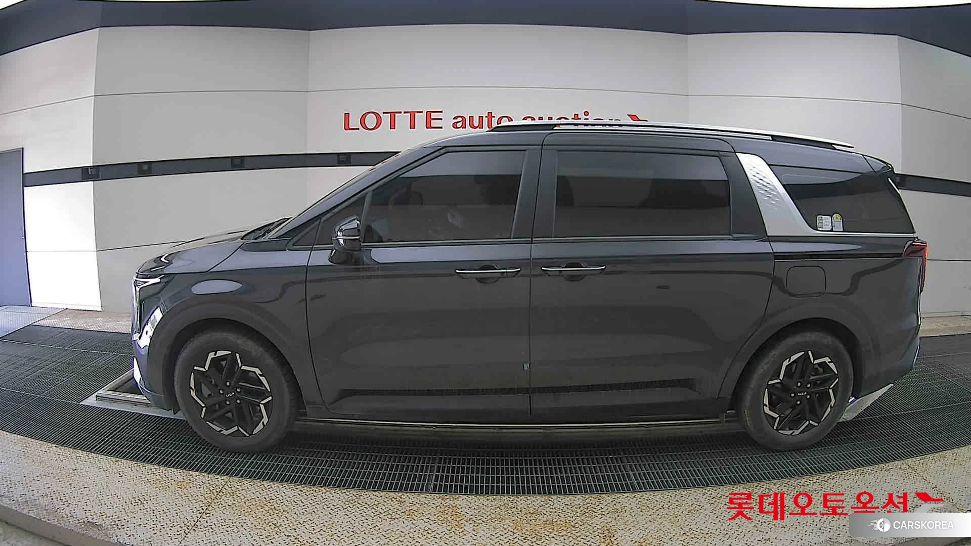 Kia Carnival id 4289532 из Кореи 33