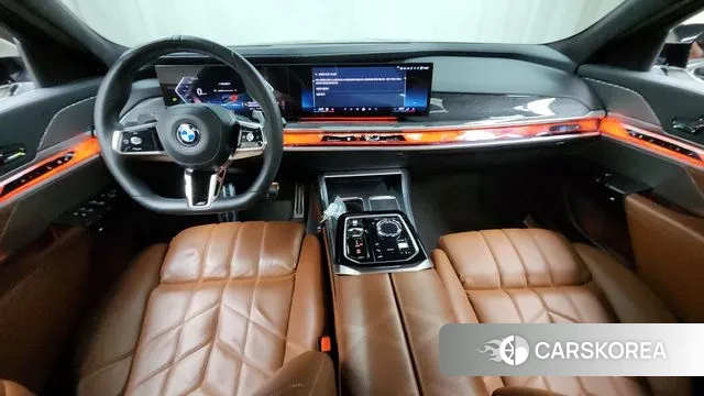 BMW 7 Series (G70) id 3507917 из Кореи 17