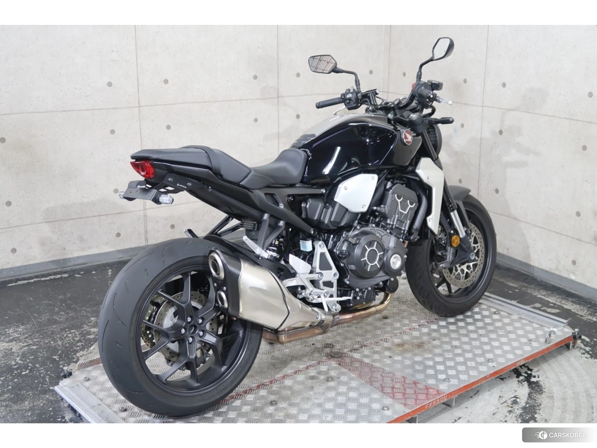 Honda CB1000R id 3950458 из Японии 8