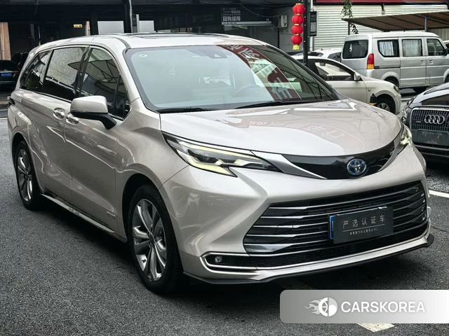 Toyota Saina id 4335083 из Китая 10