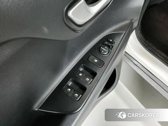Kia Stonic id 4311135 из Кореи 17