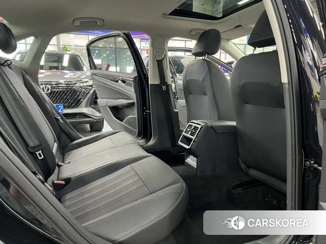 Volkswagen Passat id 4301309 из Китая 11
