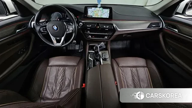 BMW 5 Series (G30) id 3568616 из Кореи 17