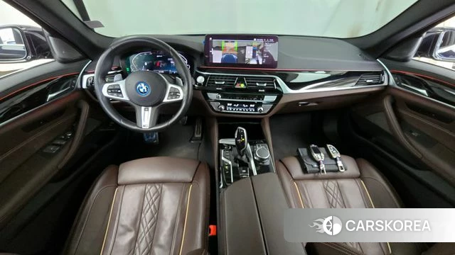 BMW 5 Series (G30) id 3839539 из Кореи 17