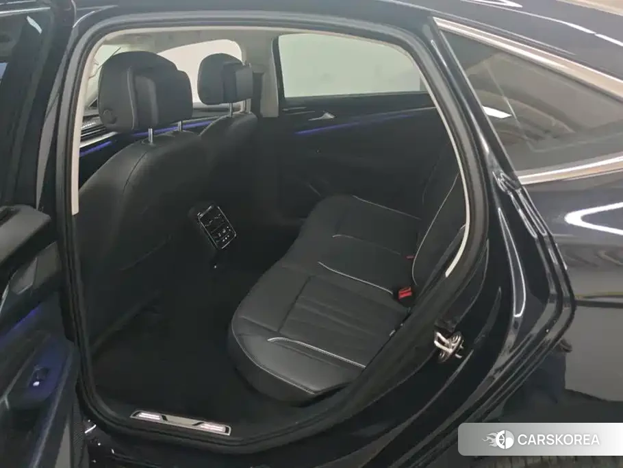 Volkswagen Passat id 4679492 из Китая 13