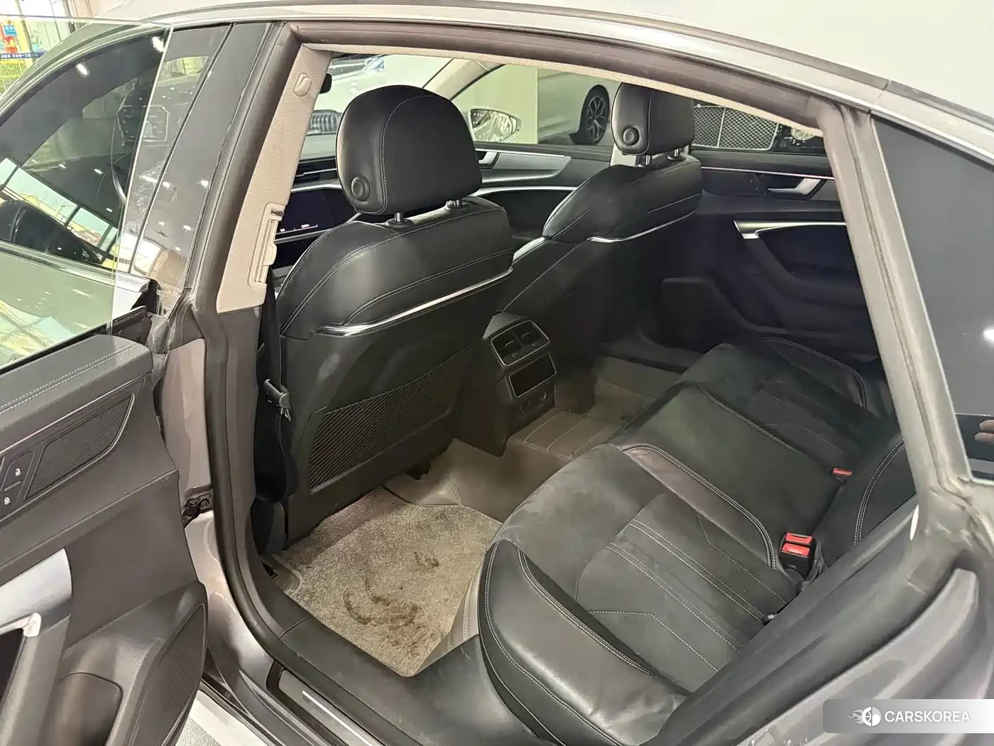 Audi A7L id 4589258 из Китая 7