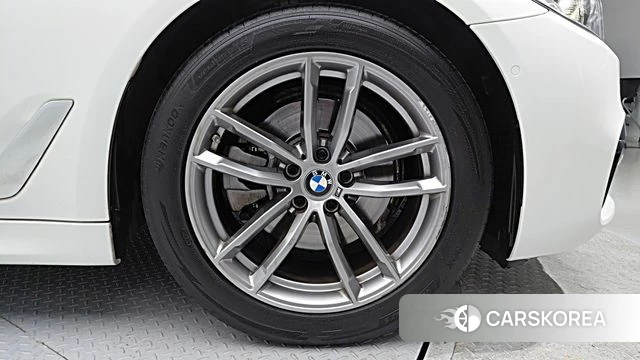 BMW 5 Series (G30) id 4476741 из Кореи 17