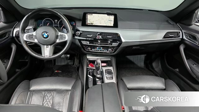 BMW 5 Series (G30) id 4188215 из Кореи 29