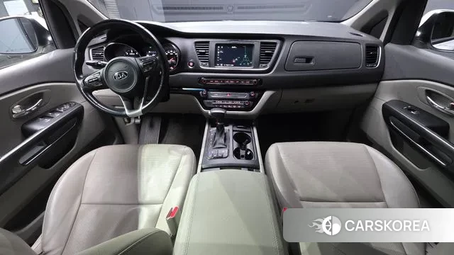 Kia All New Carnival id 3552982 из Кореи 17