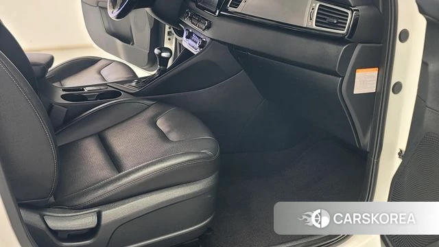 Kia Niro id 4471640 из Кореи 17