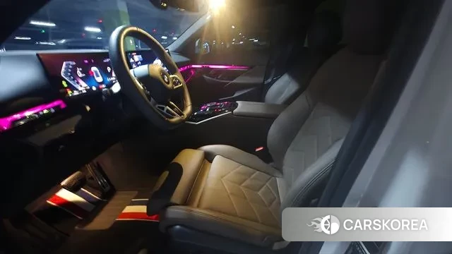 BMW 5 Series (G60) id 3585410 из Кореи 7