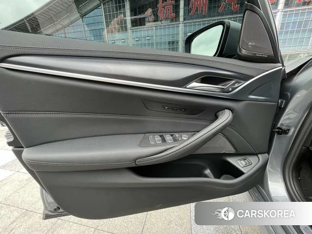 BMW 5 series (imported) id 4260339 из Китая 14