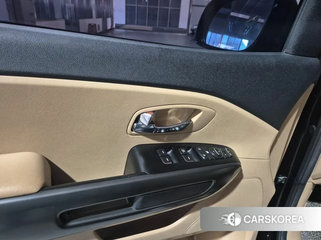 Kia All New Carnival id 3835046 из Кореи 17