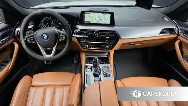 BMW 5 Series (G30) id 3608432 из Кореи 17