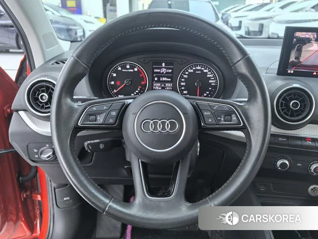 Audi Q2L id 4320989 из Китая 12