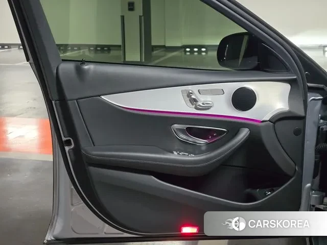 Mercedes-Benz E-Class W213 id 3686358 из Кореи 17