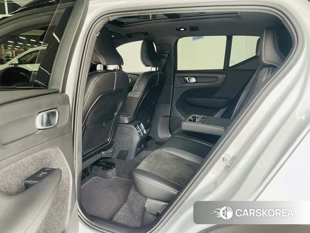 Volvo XC40 EV id 4238850 из Китая 15