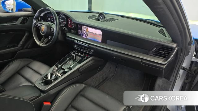 Porsche 911(992) id 4202696 из Кореи 17