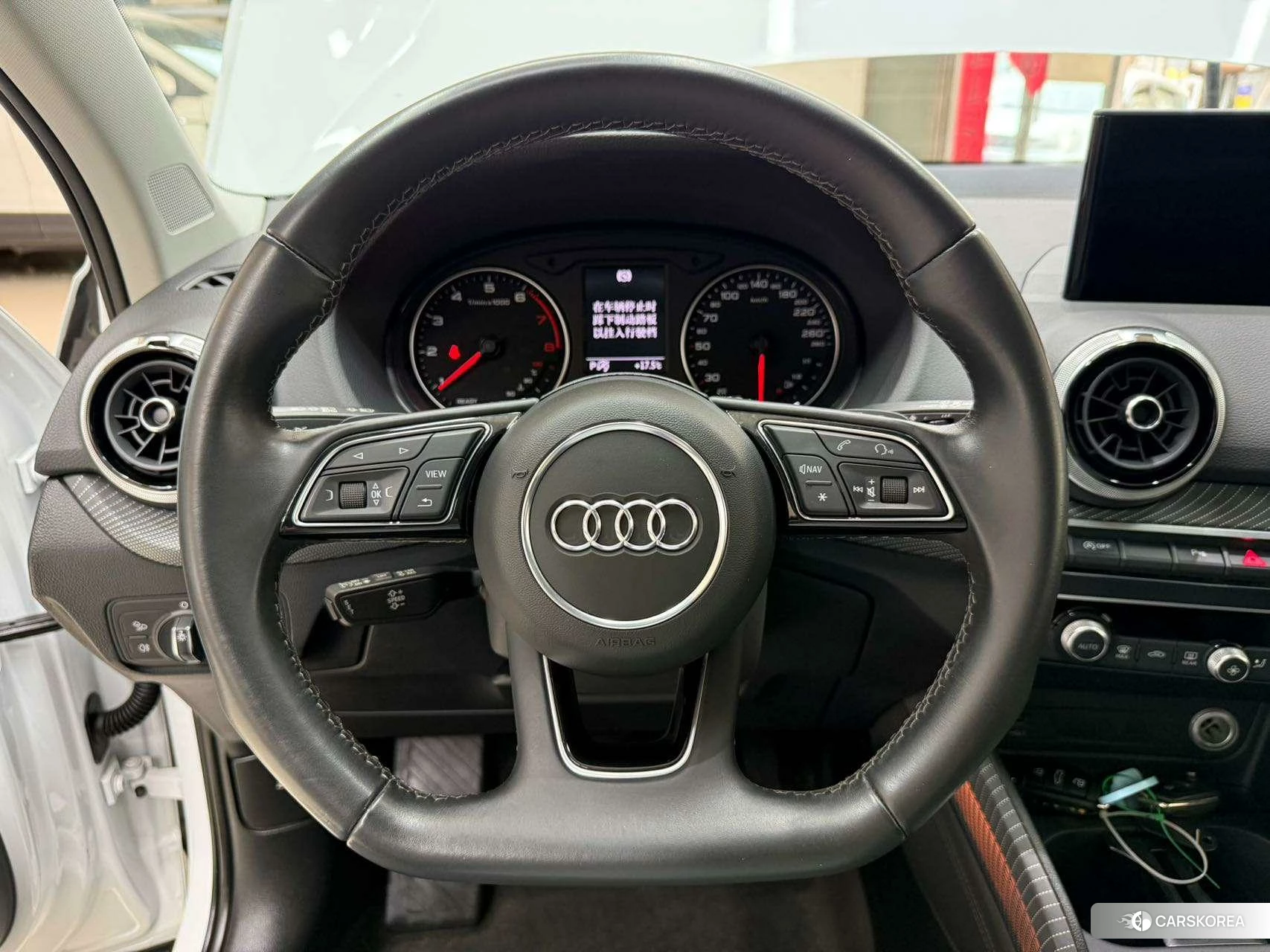 Audi Q2L id 4510294 из Китая 19