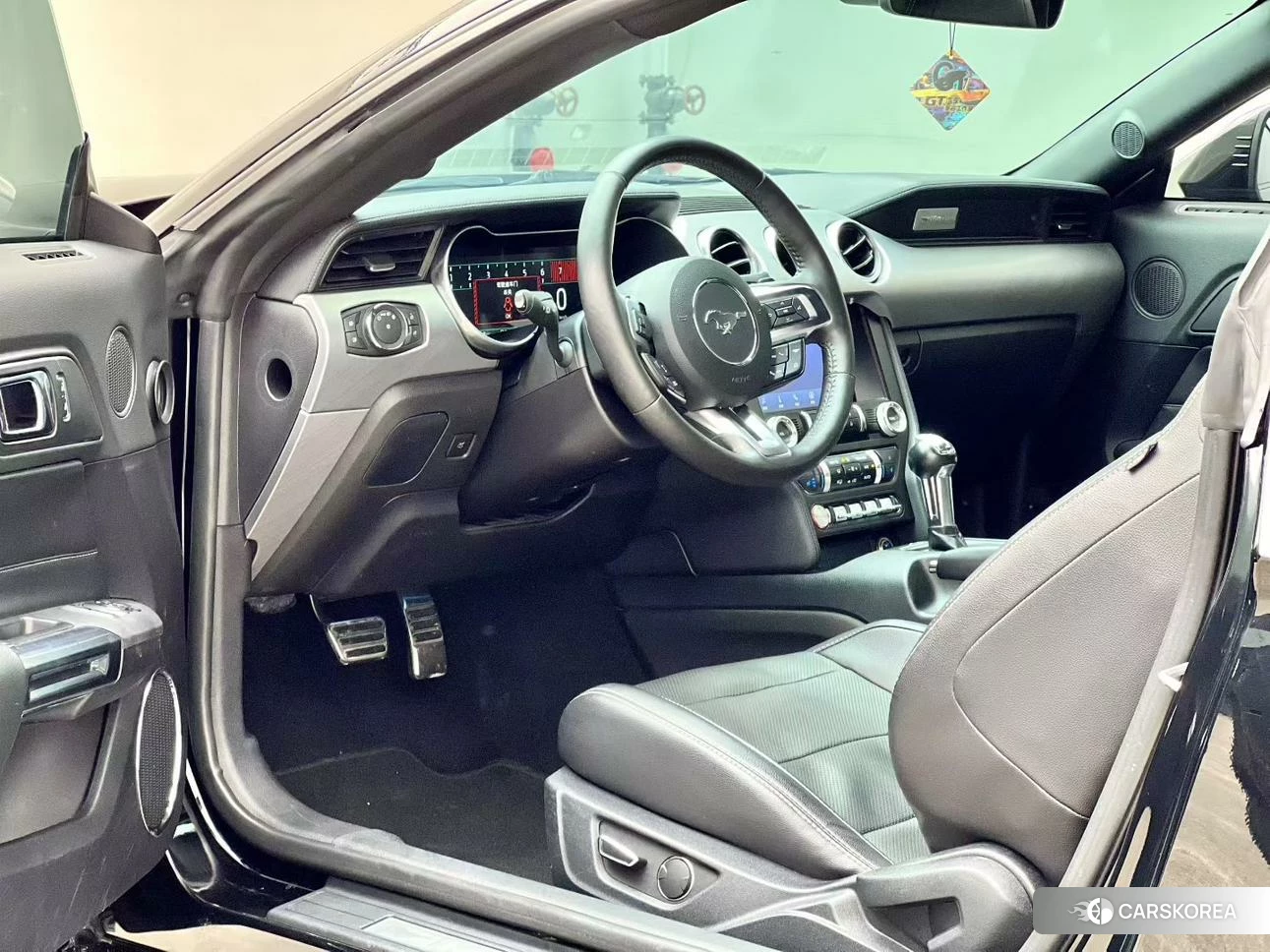 Ford Mustang id 4467795 из Китая 7