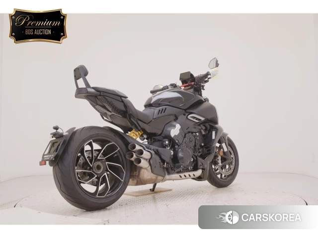 Ducati DIAVEL V4 2023 из Японии, фото 4