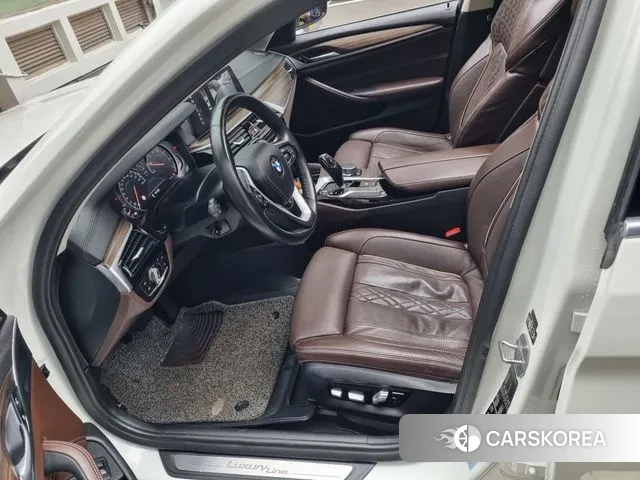 BMW 5 Series (G30) id 3239027 из Кореи 17