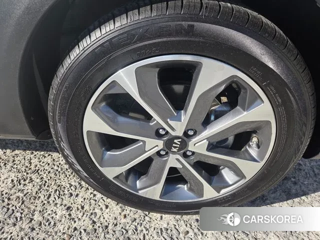 Kia Stonic id 3619497 из Кореи 17