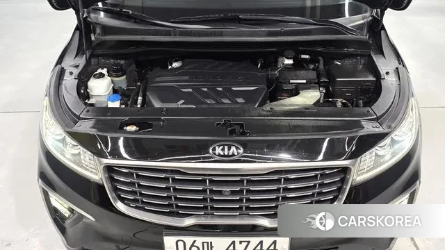 Kia The New Carnival id 3568557 из Кореи 17