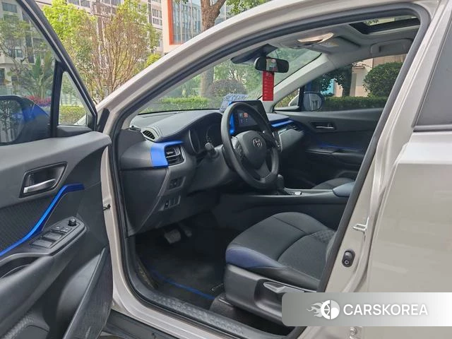 Toyota C-HR id 4277473 из Китая 7