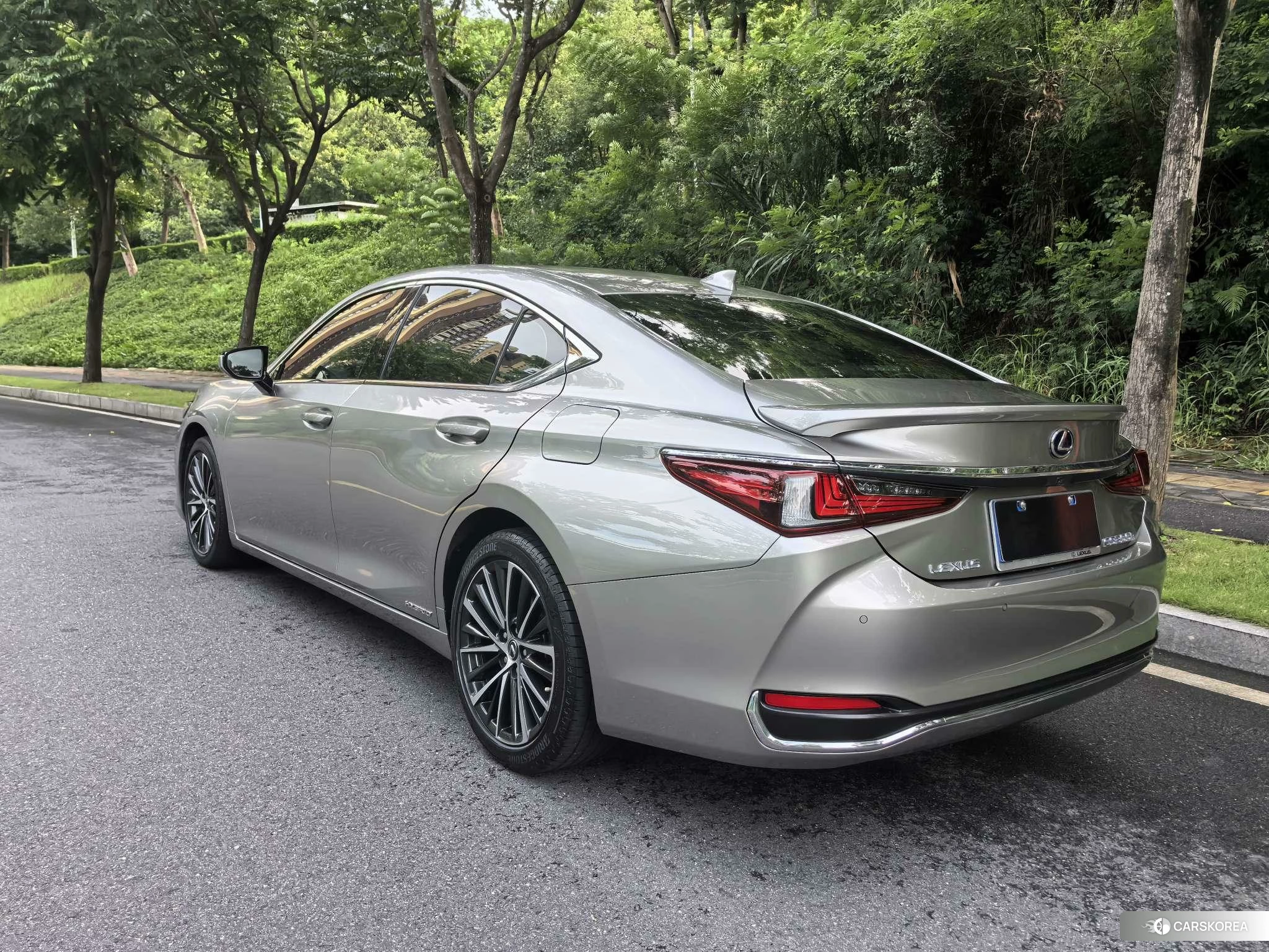 Lexus ES id 4486588 из Китая 10