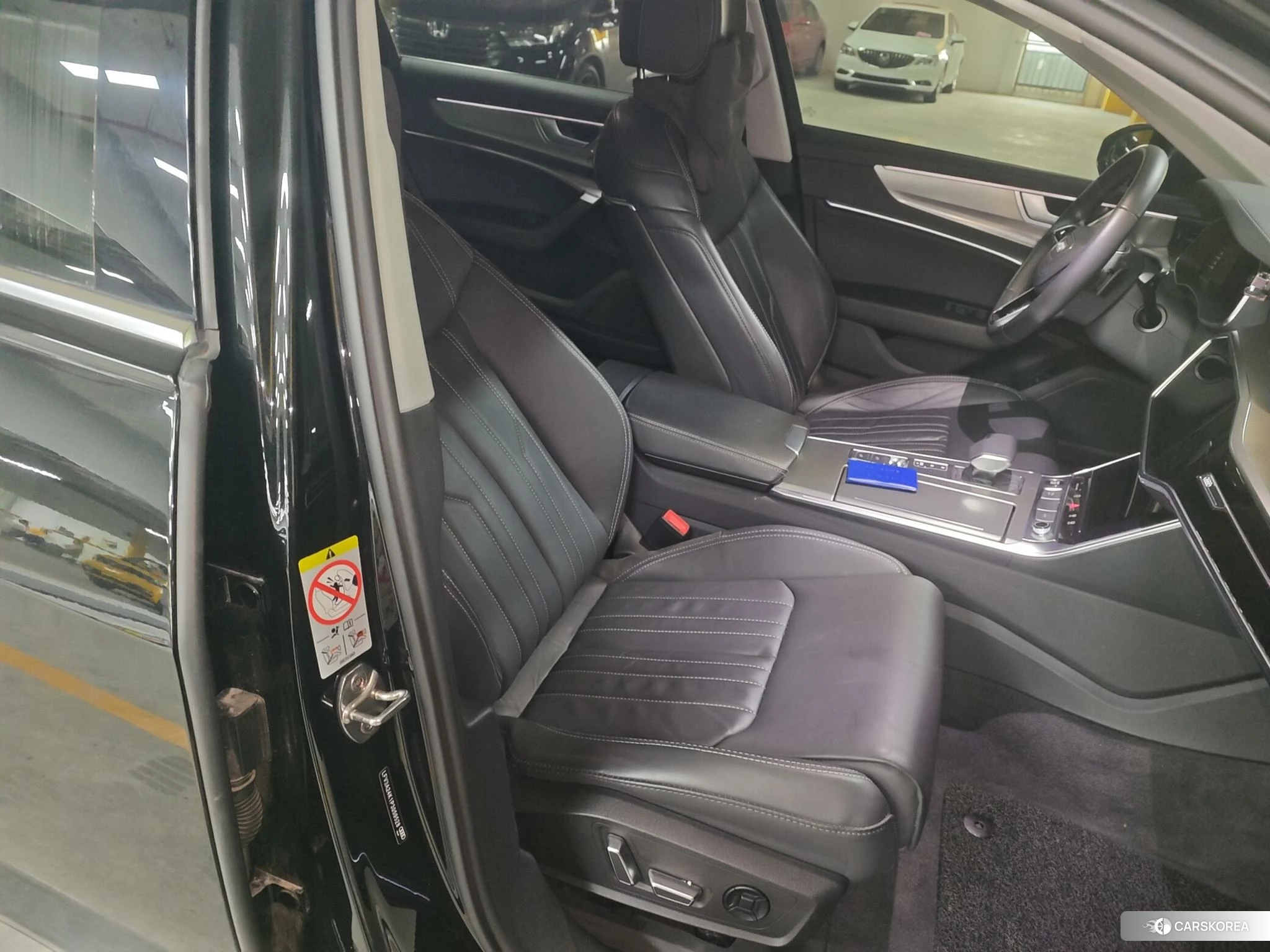 Audi A6L id 4512703 из Китая 18