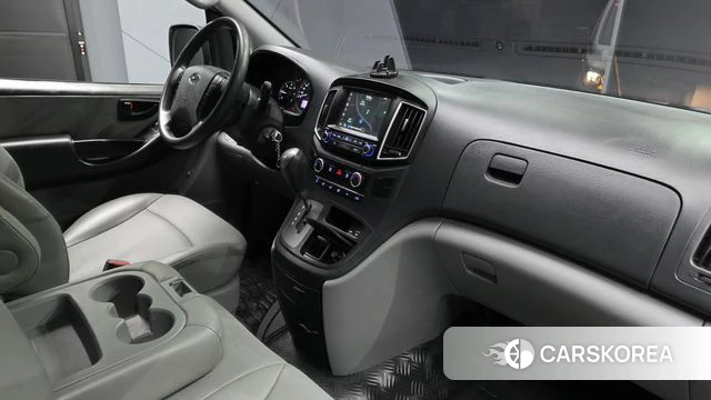 Hyundai The New Grand Starex id 3955477 из Кореи 17