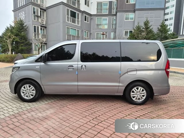 Hyundai The New Grand Starex id 3889379 из Кореи 17