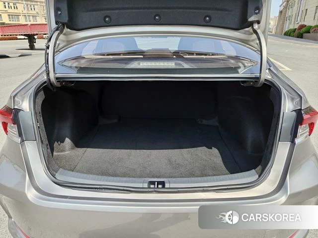 Toyota Corolla id 4257918 из Китая 7