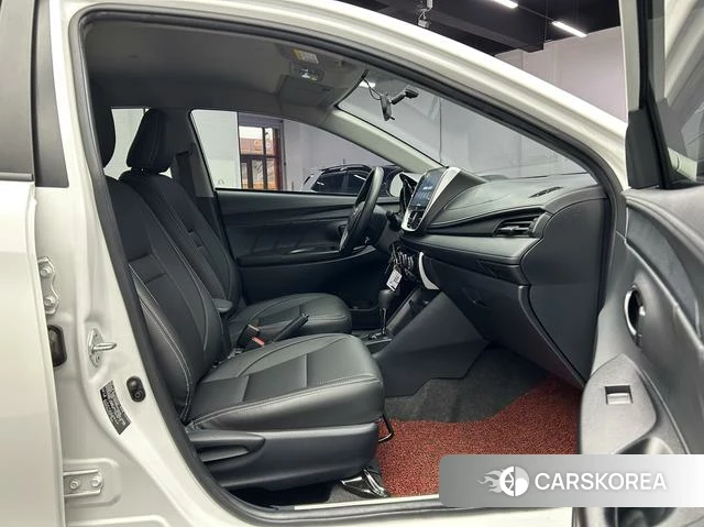 Toyota YARIS L Zhixuan id 4265906 из Китая 19