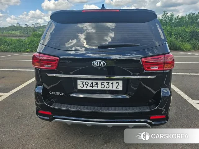 Kia The New Carnival id 3385974 из Кореи 17