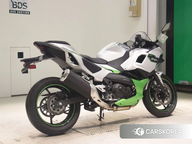 Проданный Kawasaki NINJA 7 HYBRID 2025 из Японии, фото 3