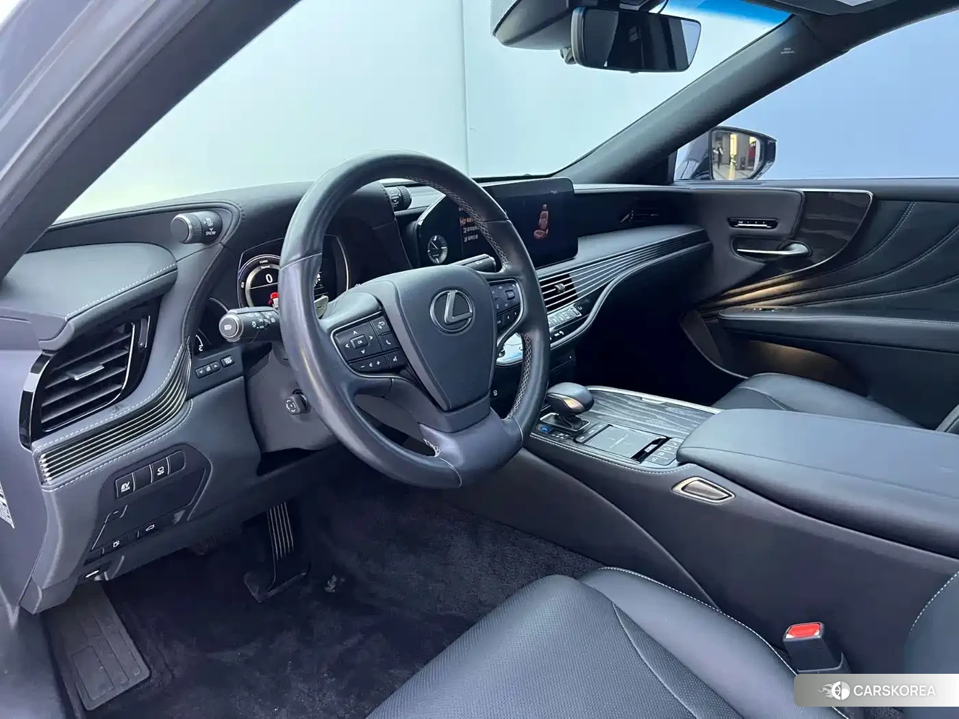 Lexus LS id 4685881 из Китая 9