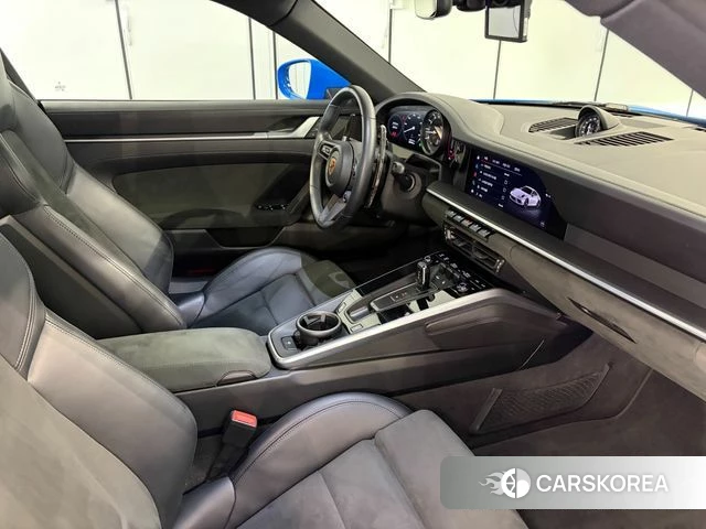 Porsche 911(992) id 4434006 из Кореи 9
