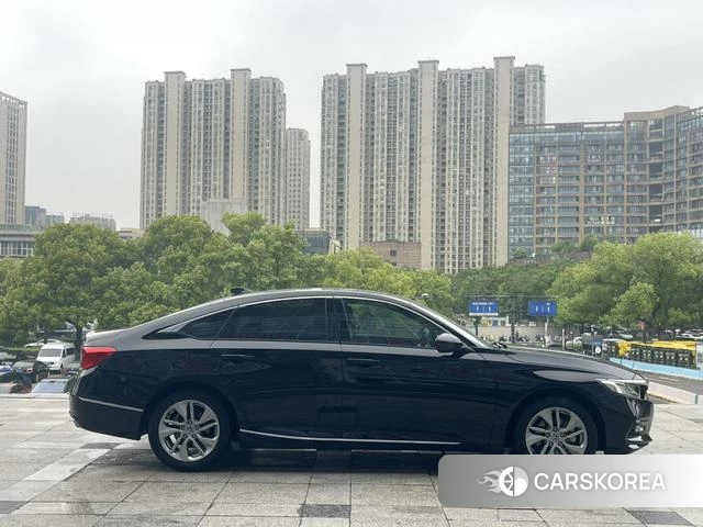 Honda Accord id 4259688 из Китая 16