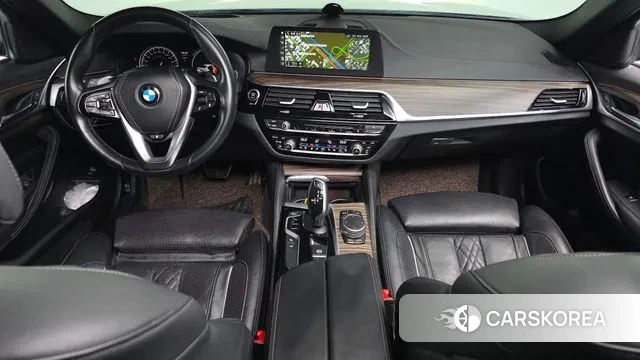 BMW 5 Series (G30) id 3687705 из Кореи 17