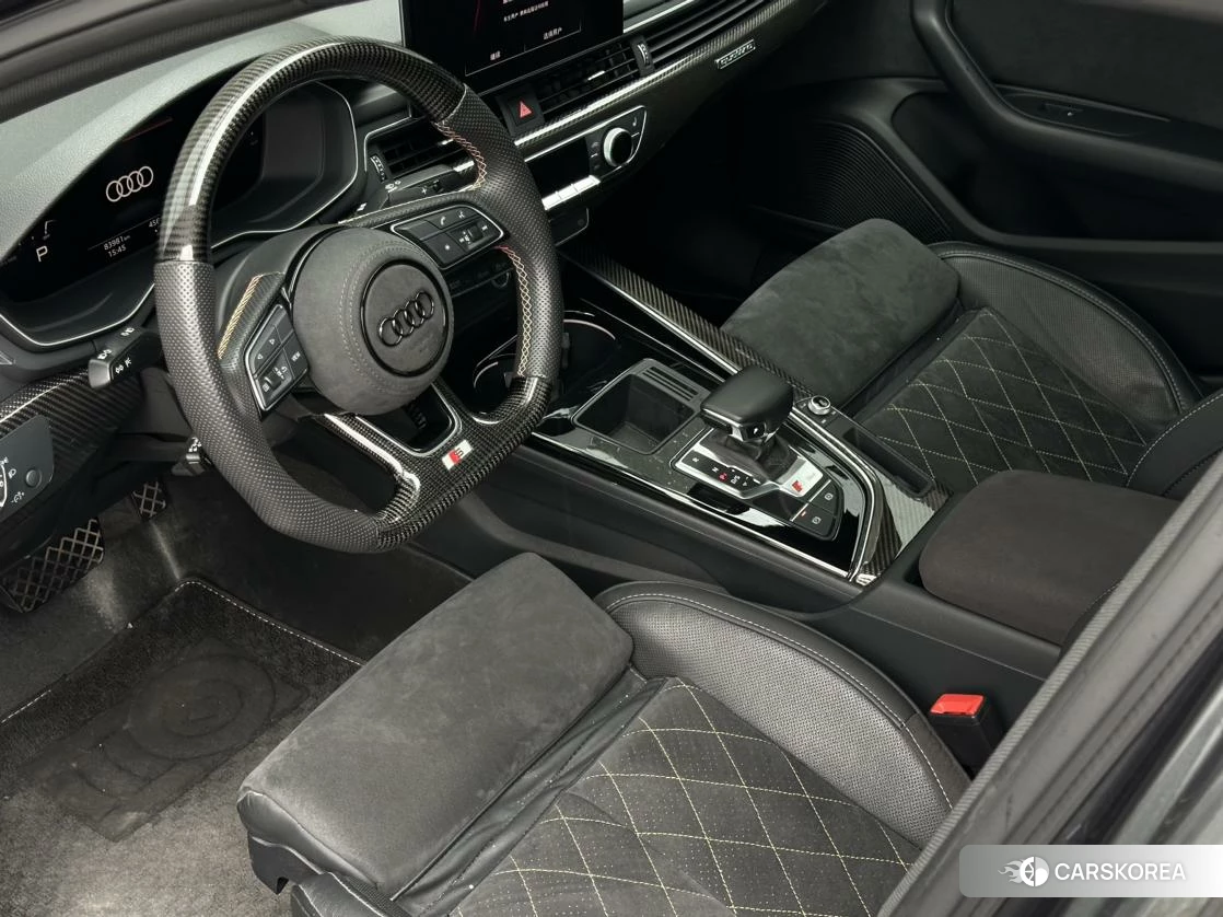 Audi A4L id 4513719 из Китая 16