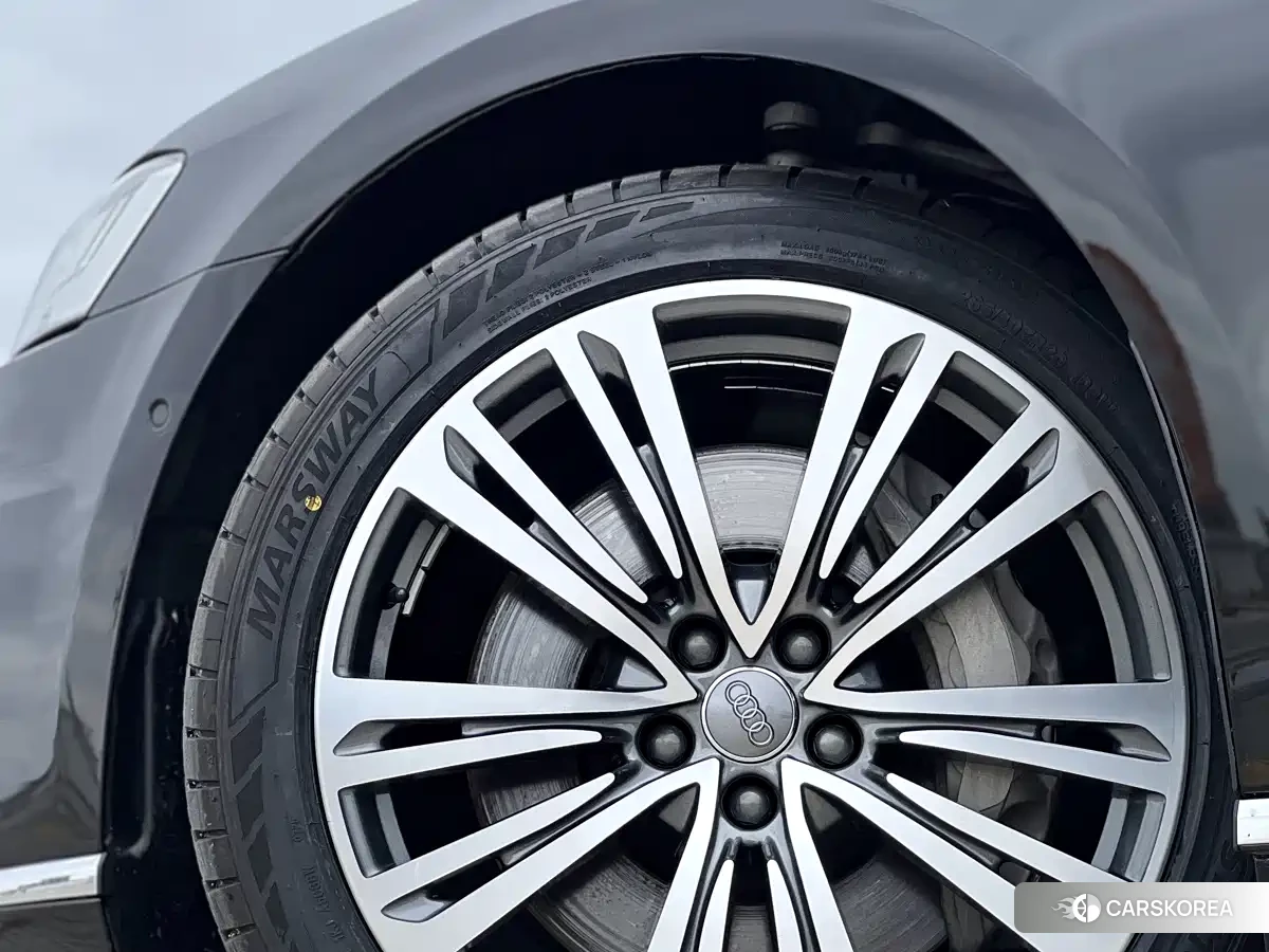 Audi A8 id 4583709 из Китая 19